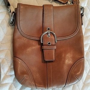 SALE! Gorgeous Coach crossbody purse.